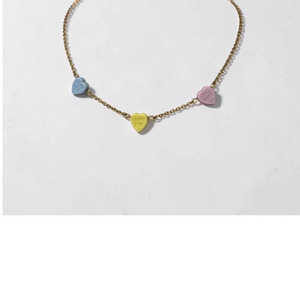 Avon Vtg Conversation Heart Candy Charm Necklace Gold Tone Pastel Valentine 13.5